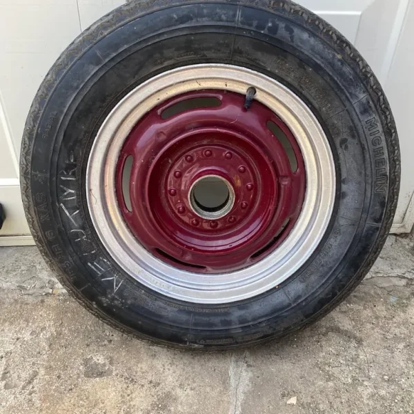 Ferrari wheel and tyre