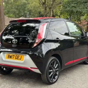 2017 Toyota Aygo 1.0 VVT-i x-press Euro 6 5-door hatchback petrol manual - Image 2