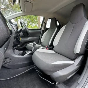 2017 Toyota Aygo 1.0 VVT-i x-press Euro 6 5-door hatchback petrol manual - Image 4