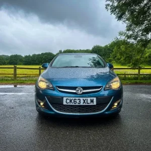 2014 Vauxhall Astra 2L Diesel Manual Hatchback - Image 2