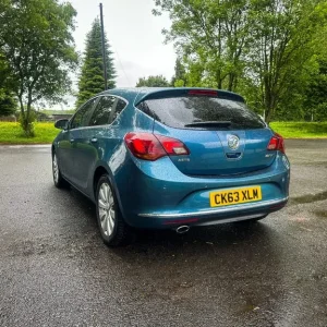 2014 Vauxhall Astra 2L Diesel Manual Hatchback - Image 3