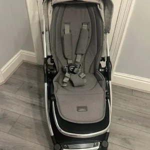 Mammas and Pappas Flip x3 pram bundle - Image 3