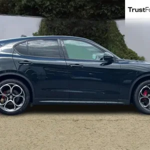 2022 Alfa Romeo Stelvio SPRINT - Image 3