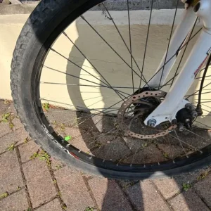 Apollo Phase 15 lightweight mountain bike - Image 4