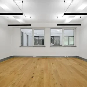 Unfurnished office spaces for 10 to 60 desks - Image 2