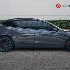 2021 Tesla Model 3 Dual Motor Performance 4-door Electric - Image 2