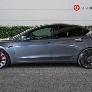 2021 Tesla Model 3 Dual Motor Performance 4-door Electric - Image 6