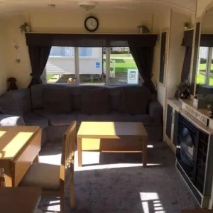 3-bedroom caravan with double glazing and electric heating - Image 5