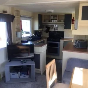 3-bedroom caravan with double glazing and electric heating - Image 6