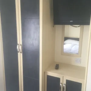 3-bedroom caravan with double glazing and electric heating - Image 8