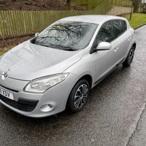 2011 Renault Megane 1.6 16V 110 Expression 5-door hatchback