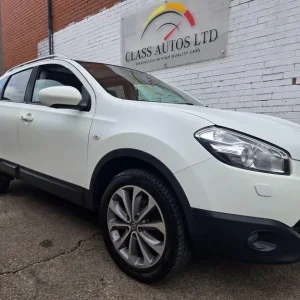 2013 Nissan Qashqai 1.6 Tekna CVT 2WD Petrol Hatchback - Image 6