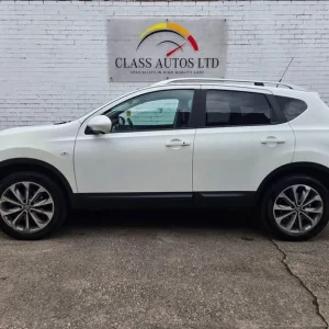2013 Nissan Qashqai 1.6 Tekna CVT 2WD Petrol Hatchback - Image 7