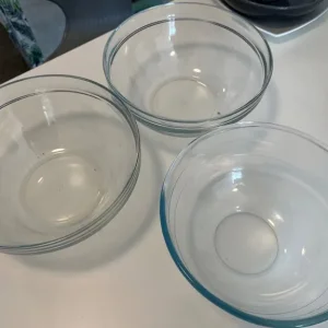 Clear glass bowls