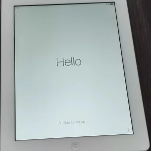 Apple iPad 3rd Gen. 32GB - Image 2