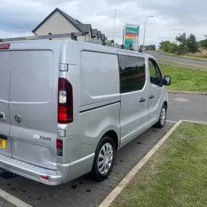 2017 Vauxhall Vivaro Sport Panel Van - Image 4