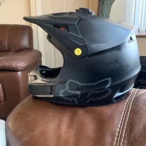 Fox Racing V1 helmet - Image 3