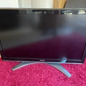 Toshiba Regza 42Z3030D 42inch LCD TV - Image 2