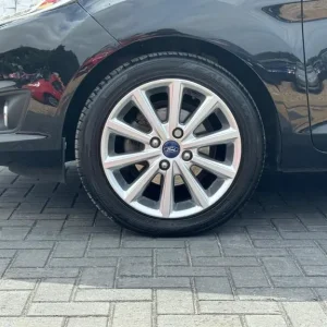 2016 Ford Fiesta 1.0T EcoBoost Titanium Euro 6 5-door hatchback petrol manual - Image 6