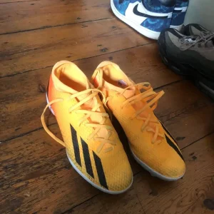 Football boots - Image 3