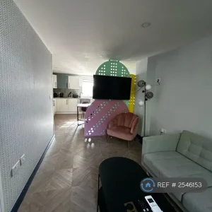 2 bedroom flat in Fitzhamon Embankment, CF11 - Image 4