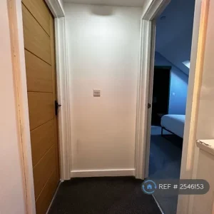 2 bedroom flat in Fitzhamon Embankment, CF11 - Image 8