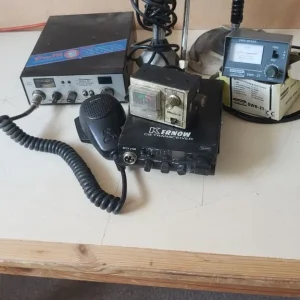 CB radio with three aerials and assorted bits - Image 2