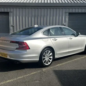 2018 Volvo S90 2.0 T4 GPF Momentum 4dr Petrol Auto - Image 5