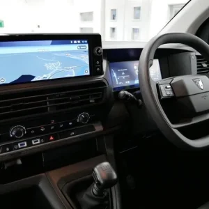 2024 Peugeot Expert 1.5 Bluehdi Long Wheelbase Asphalt Edition - Image 3