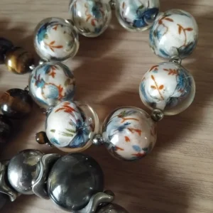 SELECTION OF WOMENS JEWELERY - Image 2