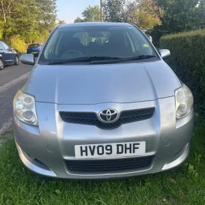 Toyota Auris 2009 - Image 2