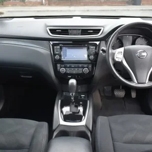 2017 Nissan X-Trail N-VISION DCI XTRONIC Estate Diesel Automatic - Image 2