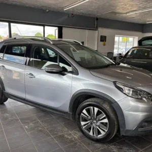 2016 Peugeot 2008 1.2 PureTech Allure 5-door Hatchback - Image 5