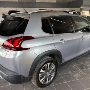 2016 Peugeot 2008 1.2 PureTech Allure 5-door Hatchback - Image 6