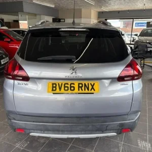 2016 Peugeot 2008 1.2 PureTech Allure 5-door Hatchback - Image 8
