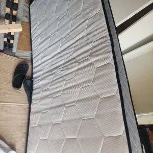 Single bed and memory foam mattress - Image 4