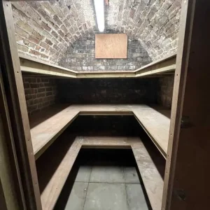 Basement storage space - Image 4