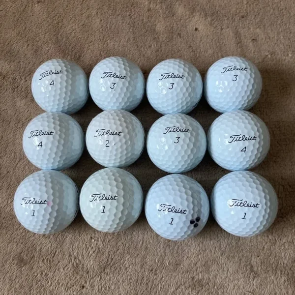 12 x Titleist Pro V1 golf balls
