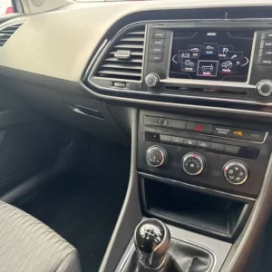 2014 SEAT Leon 1.6 TDI CR SE Hatchback - Image 4