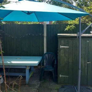 Large cantilevered parasol and weights - Image 2