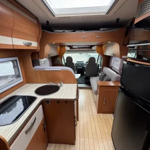 Pilote Adventura P716 Rear Fixed Bed 6 Berth End Washroom - Image 3