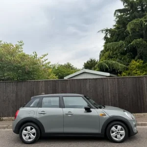2017 MINI Hatch 1.5 Cooper D 5-door Diesel Manual - Image 2