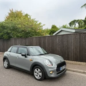 2017 MINI Hatch 1.5 Cooper D 5-door Diesel Manual - Image 4