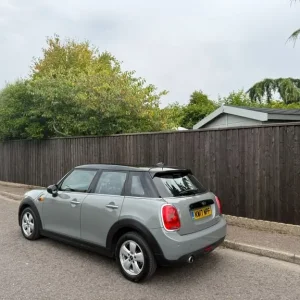 2017 MINI Hatch 1.5 Cooper D 5-door Diesel Manual - Image 6