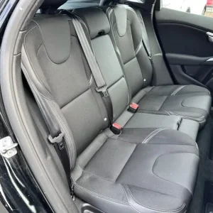 2019 Volvo V40 2.0 T2 Momentum NAV Plus Five Door Hatchback - Image 4