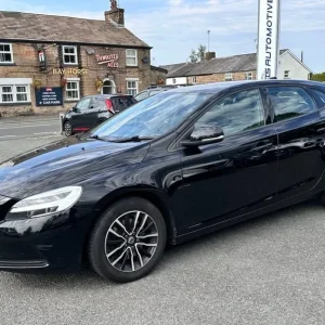 2019 Volvo V40 2.0 T2 Momentum NAV Plus Five Door Hatchback - Image 8