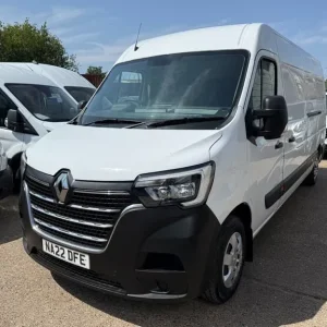 2022 Renault Master LM35dCi 135 Business+ Medium Roof Van - Image 3