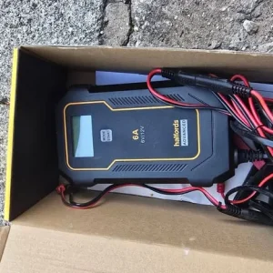 Halfords 6A battery charger - Image 2