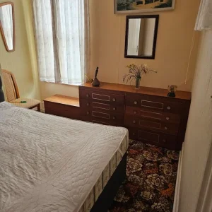 Double bed - Image 2