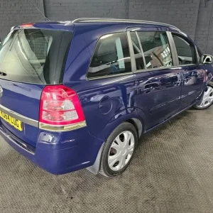 2014 Vauxhall Zafira 1.8 16V 5-door MPV - Image 6